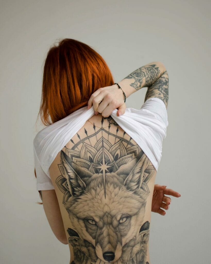 Magnanimous King Simple Wolf Tattoo On Back Ideas