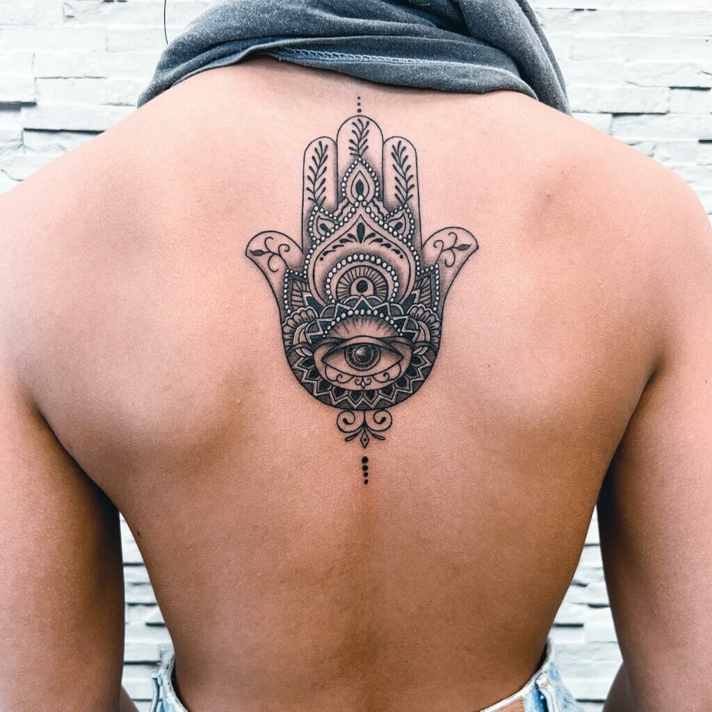 Sexy Back Henna Tattoo For Women