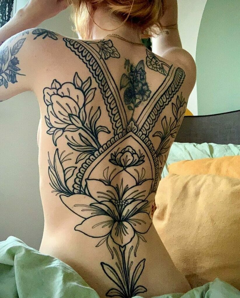 Sexy back Tattoo For Women