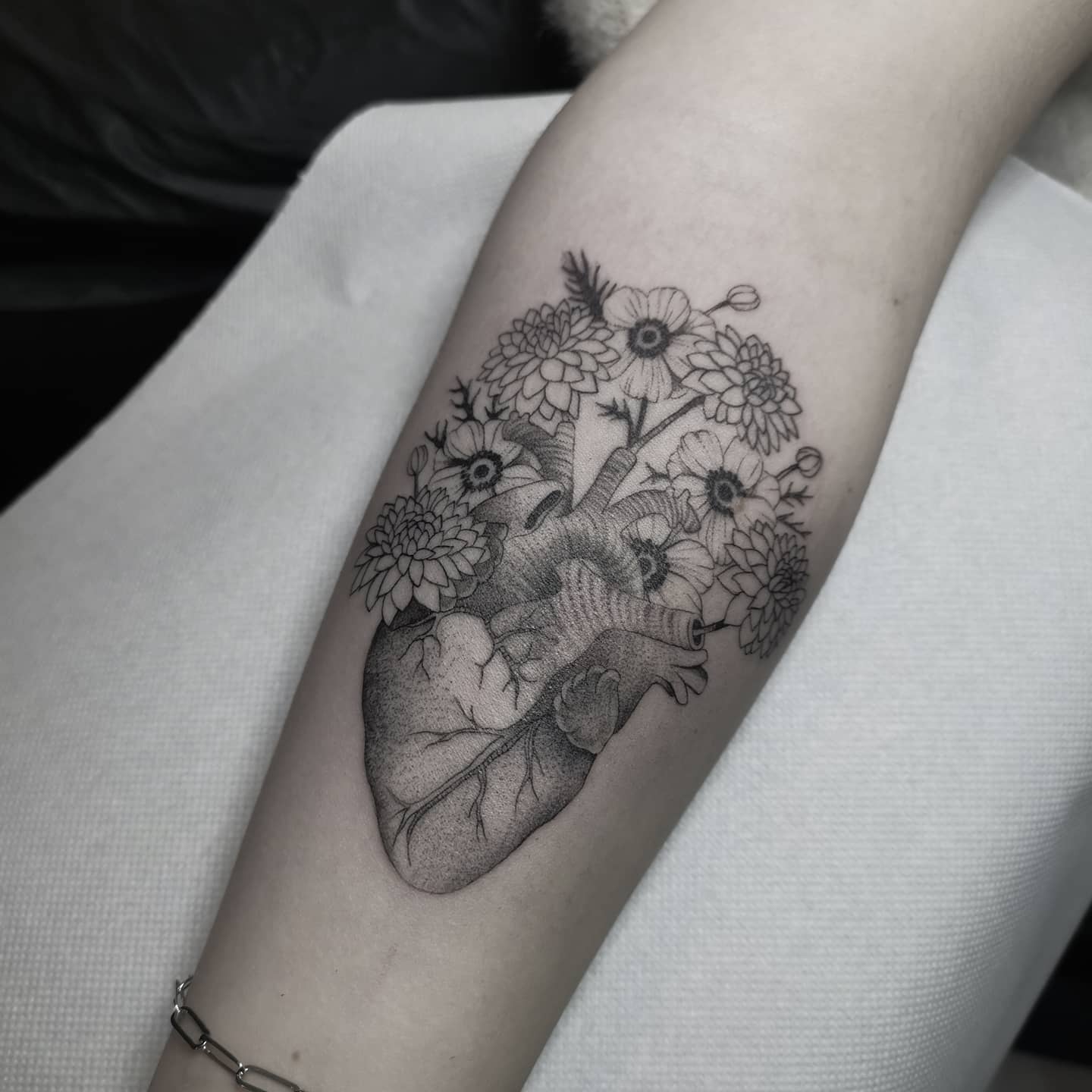 101 Latest Heart Tattoo Ideas To Inspire You In 2023! - Outsons