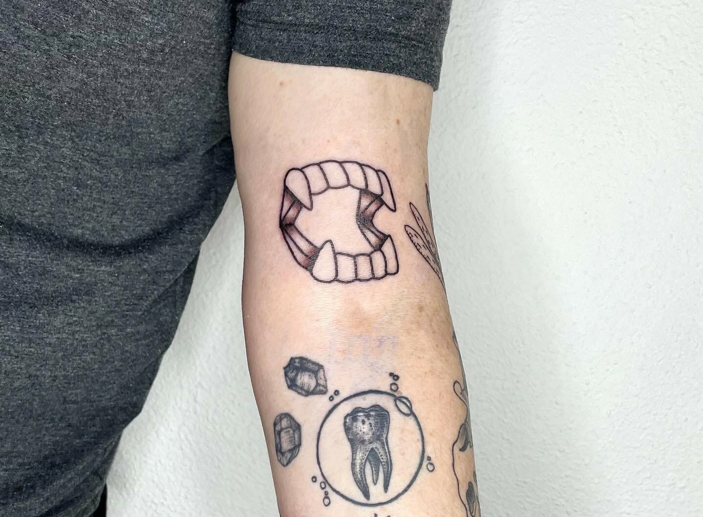 68 Likes 2 Comments  Sophie Waghorn swaghorntattoo on Instagram  Drawn these cute creepy vampire t  Halloween tattoos Halloween tattoo  flash Tooth tattoo