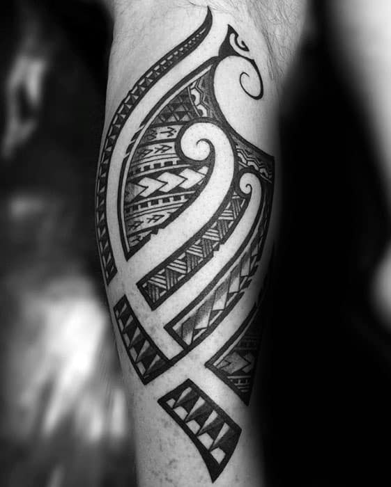 hawaiian leg tattoo