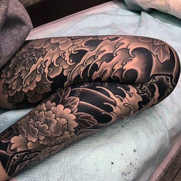 knee tattoo