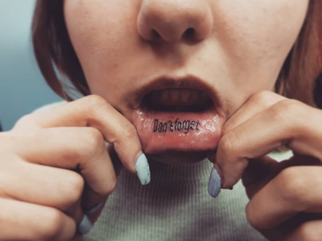 Don't Forget Lip Tattoo