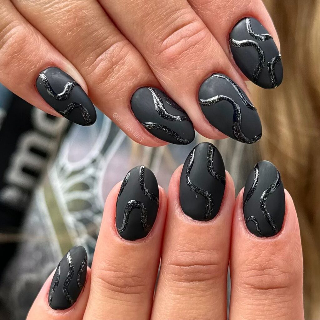 This Dual-Textured Manicure